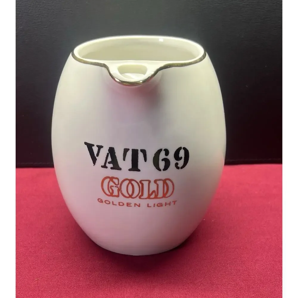 VAT 69‎ Gold Golden Light Blended Scotch Whiskey Bar Pitcher